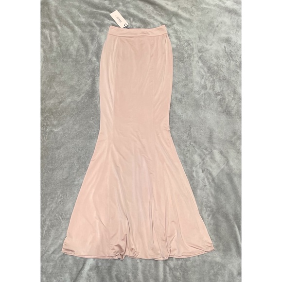 NWT House of CB Blush Pink Mermaid Skirt - Picture 1 of 6